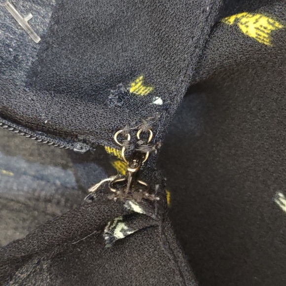 SLIGHTLY USED LOFT BLUE SKIRT WITH YELLOW AND LIGHT BLUE PATTERN SIZE 4 - Picture 9 of 9